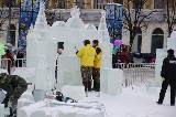 Строительство ледового городока на площади Свободы
