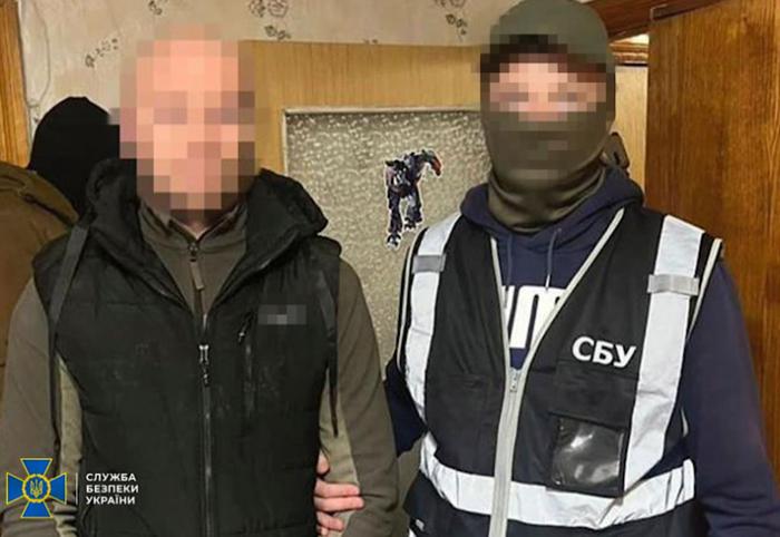 СБУ затримала зрадника, який місяць тому навів «Іскандер» на житлові будинки у центрі Харкова